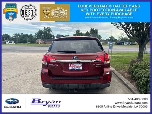 Used 2011 Subaru Outback 3.6R Limited w/ PWR Moonroof Pkg AWD/4WD image 6