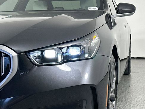 Certified 2026 BMW 530i w/ Premium Package RWD image 8