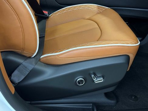 New 2026 Chrysler Pacifica Pinnacle w/ Trailer Tow Group image 13