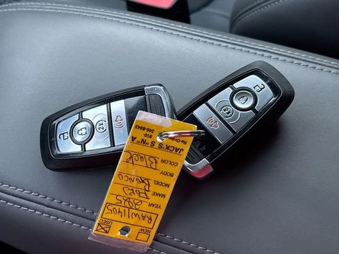 Used 2025 Ford Bronco Sport Badlands image 29