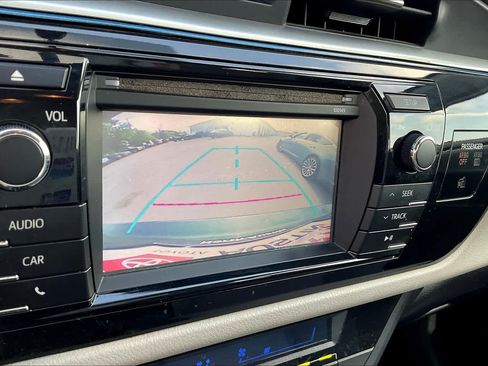 Used 2015 Toyota Corolla LE FWD image 26