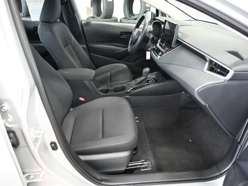 Used 2023 Toyota Corolla LE FWD image 11
