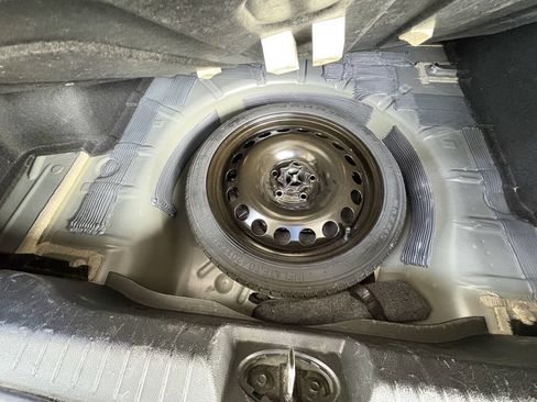 Used 2016 Chevrolet Cruze LT image 12