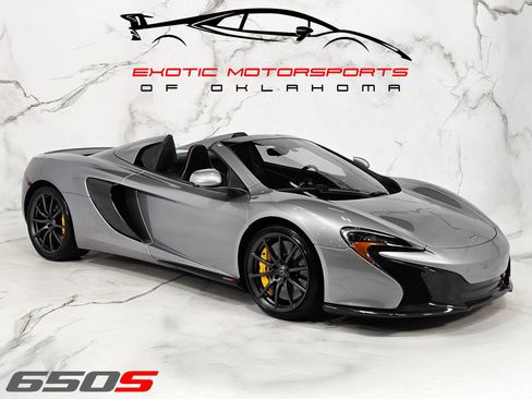 Used 2015 McLaren 650S Spider image 1