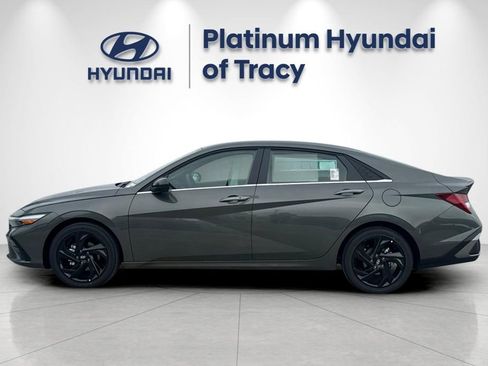 New 2026 Hyundai Elantra SEL Sport Premium FWD image 7