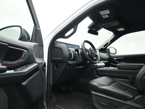 New 2025 Ford Expedition Platinum w/ Stealth Performance Package image 8