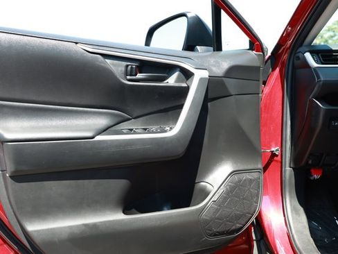 Used 2023 Toyota RAV4 LE AWD/4WD image 21