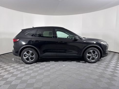 Used 2025 Ford Escape ST-Line image 12