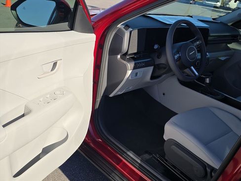 New 2026 Hyundai Kona SE image 9