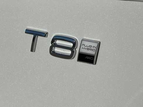 New 2026 Volvo XC90 T8 Ultra w/ Protection Package Premier image 8