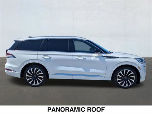 Certified 2023 Lincoln Aviator Black Label Grand Touring w/ Class IV Trailer Tow Package image 6
