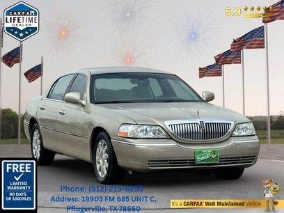 Used 2011 Lincoln Town Car Signature Limited