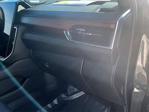 Used 2026 GMC Yukon Denali w/ Denali Reserve Package image 15