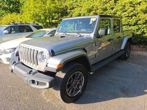 Used 2020 Jeep Gladiator Overland AWD/4WD image 1