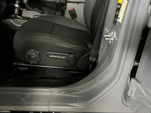 Used 2023 Jeep Wrangler Unlimited image 27