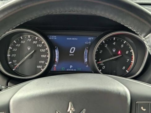 Used 2018 Maserati Levante AWD/4WD image 19