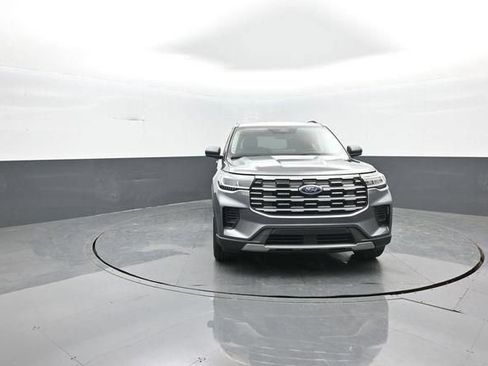 New 2026 Ford Explorer Active RWD image 2