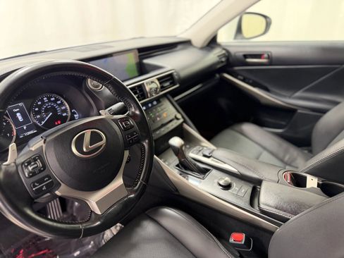Used 2018 Lexus IS 300 AWD w/ Comfort Package image 19