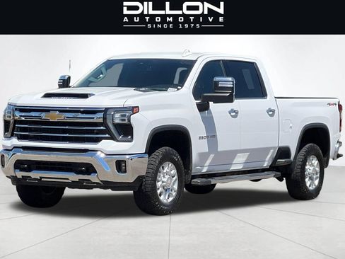 Used 2024 Chevrolet Silverado 2500 LTZ AWD/4WD image 8