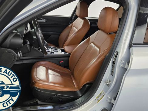 Used 2023 Alfa Romeo Giulia Ti w/ Active Assist Plus Package image 27