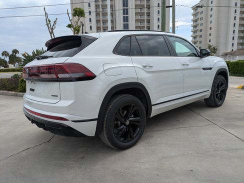 New 2026 Volkswagen Atlas Cross Sport SEL R-Line AWD/4WD image 4