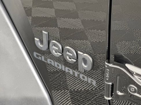 Used 2020 Jeep Gladiator Sport w/ Trailer Tow Package image 26