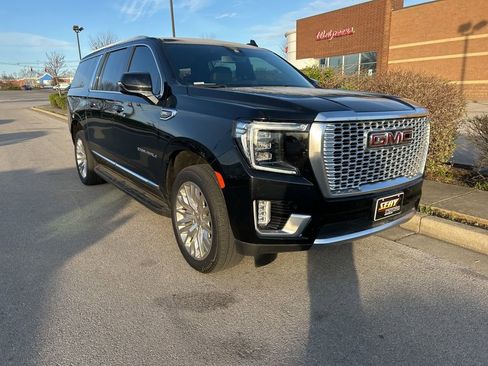 Used 2023 GMC Yukon XL Denali w/ LPO, Floor Liner Package image 2