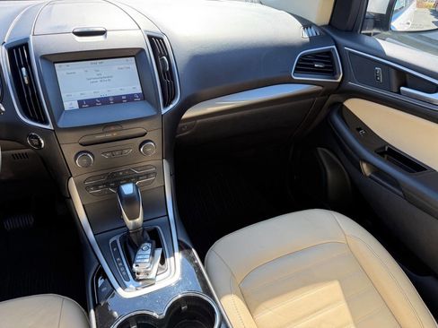 Used 2017 Ford Edge SEL w/ Equipment Group 201A image 19