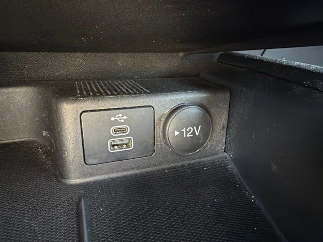 Used 2025 Ford Escape ST-Line FWD image 14
