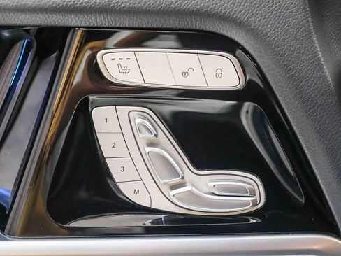 Certified 2025 Mercedes-Benz G 550 image 27