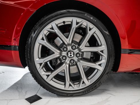 Used 2025 Bentley Continental GT Speed image 17