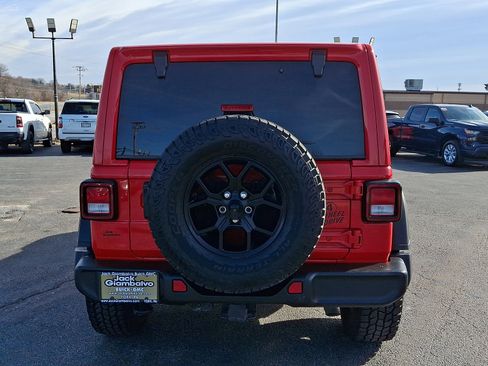 Used 2024 Jeep Wrangler Unlimited Sport image 6