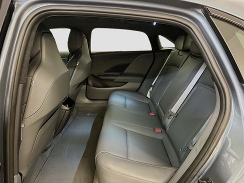 Used 2024 Lucid Air Touring image 29