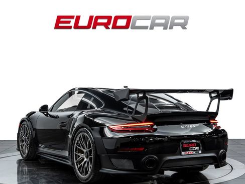 Used 2018 Porsche 911 GT2 RS RWD image 3