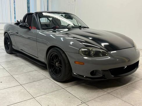 Used 2004 MAZDA MX-5 Miata MAZDASPEED RWD image 2