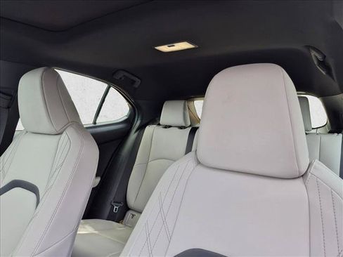 Used 2024 Lexus UX 250h FWD image 5