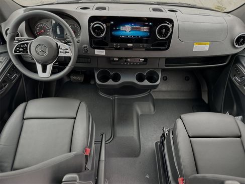 Used 2024 Mercedes-Benz Sprinter 144 Cargo image 13