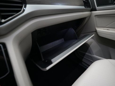 Used 2022 Volkswagen Atlas SE image 29