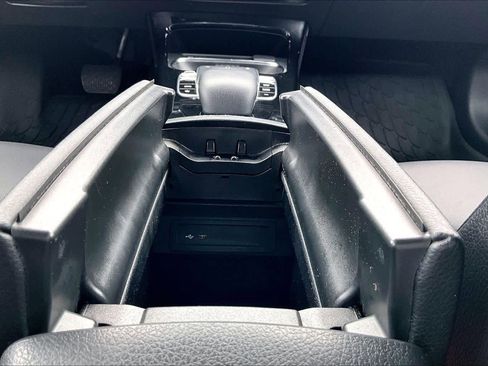 Used 2020 Mercedes-Benz A 220 4MATIC image 35