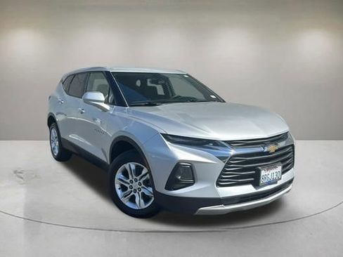 Used 2020 Chevrolet Blazer LT FWD image 1
