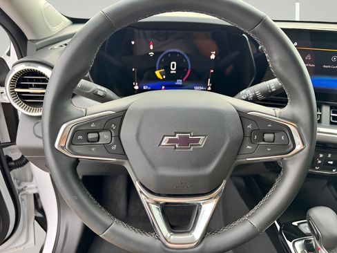 Used 2025 Chevrolet Trax ACTIV w/ Driver Confidence Package FWD image 22