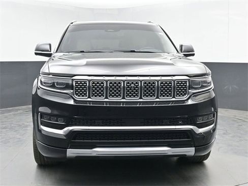 Used 2022 Jeep Grand Wagoneer Series III image 3