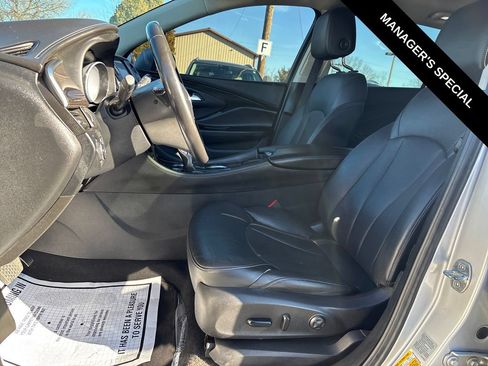 Used 2019 Buick Envision Essence AWD/4WD image 12