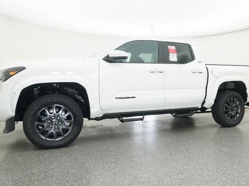New 2025 Toyota Tacoma SR5 AWD/4WD image 15