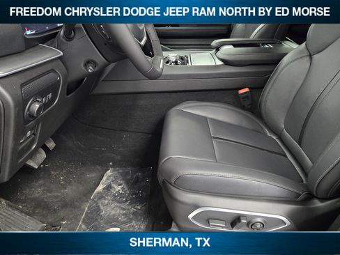 New 2026 Jeep Grand Wagoneer Limited AWD/4WD image 8