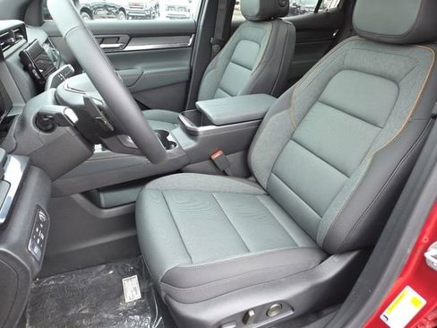 New 2026 GMC Terrain AT4 w/ Convenience Package III image 35