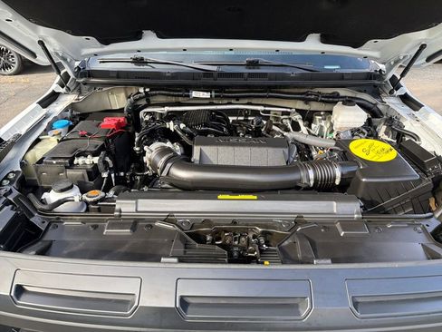 Used 2025 Nissan Frontier S image 30