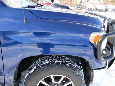 Used 2015 Toyota Tundra SR5 w/ TRD Off Road Package image 23