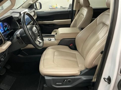 Used 2024 Ford Expedition Limited AWD/4WD image 12