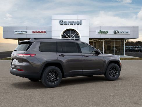 New 2026 Jeep Grand Cherokee L 4WD image 4